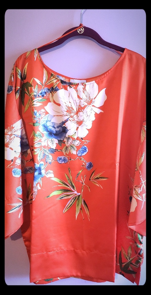 👘Beautiful kimono blouse with flower pattern👘